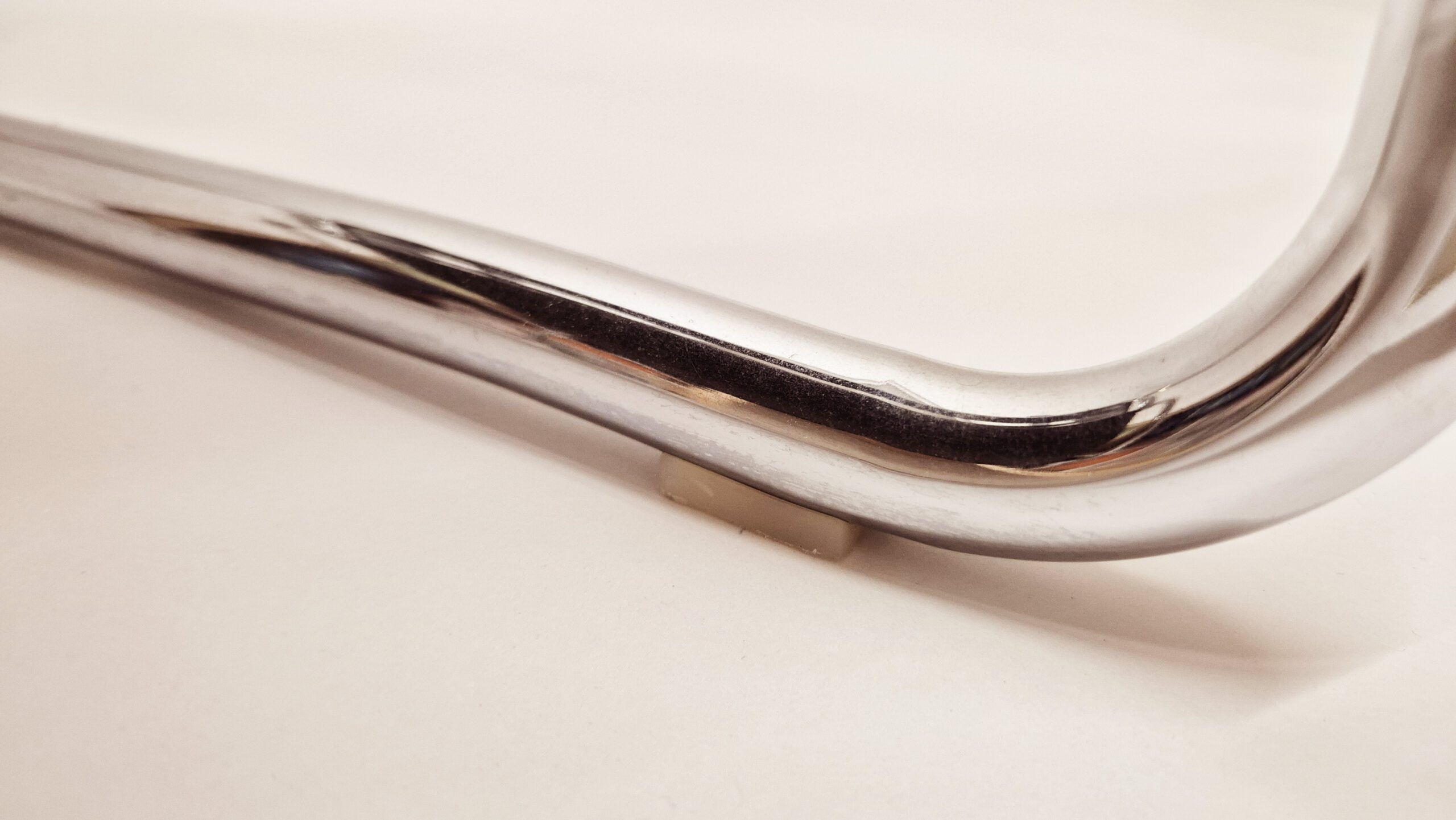 KNOLL International Chair — Rindkernleder weiß, signiert – Bild 9