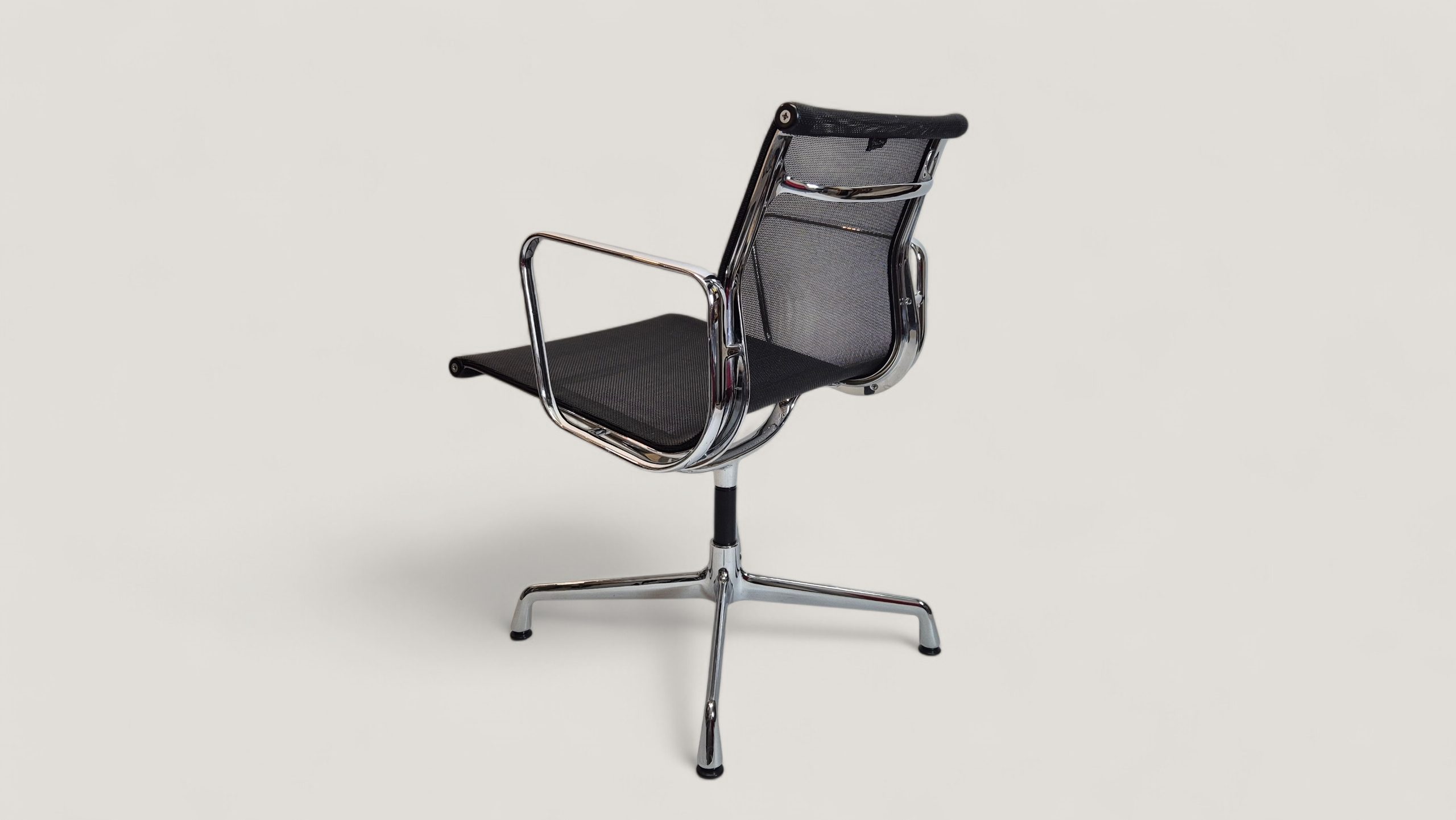 Original VITRA Eames Alu Chair EA 108 Mesh Netz Stuhl – Bild 5