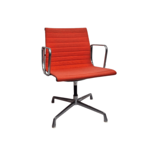 VITRA Eames Aluminium Chair EA 108 gebraucht Orange – Hopsak, Aluminiumgestell