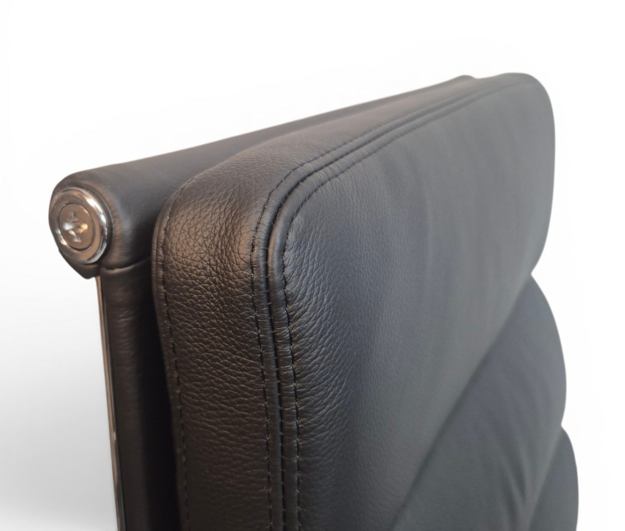 VITRA Eames Aluminium Chair EA 219 gebraucht Leder schwarz neuwertig – Bild 7