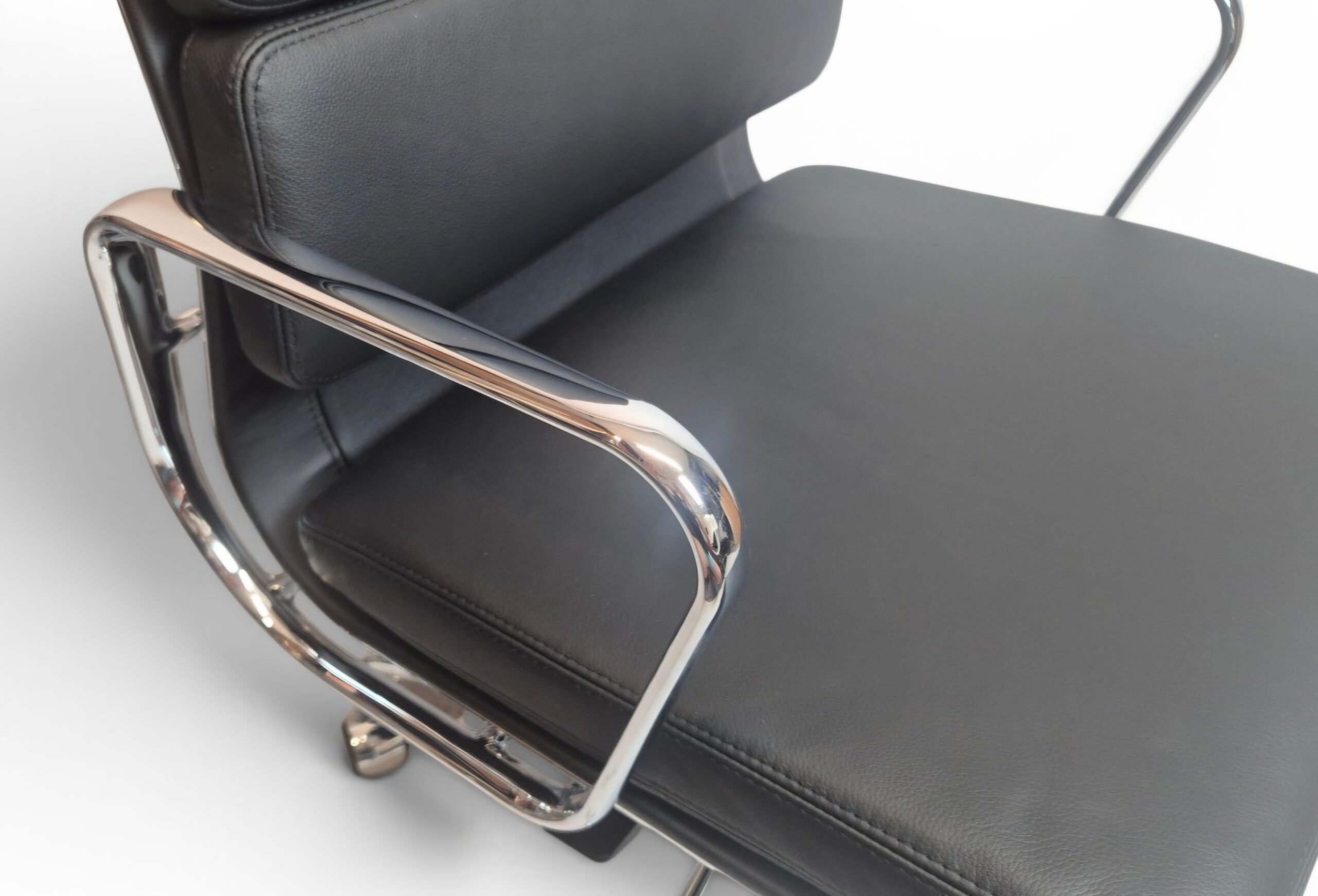 VITRA Eames Aluminium Chair EA 219 gebraucht Leder schwarz neuwertig – Bild 8