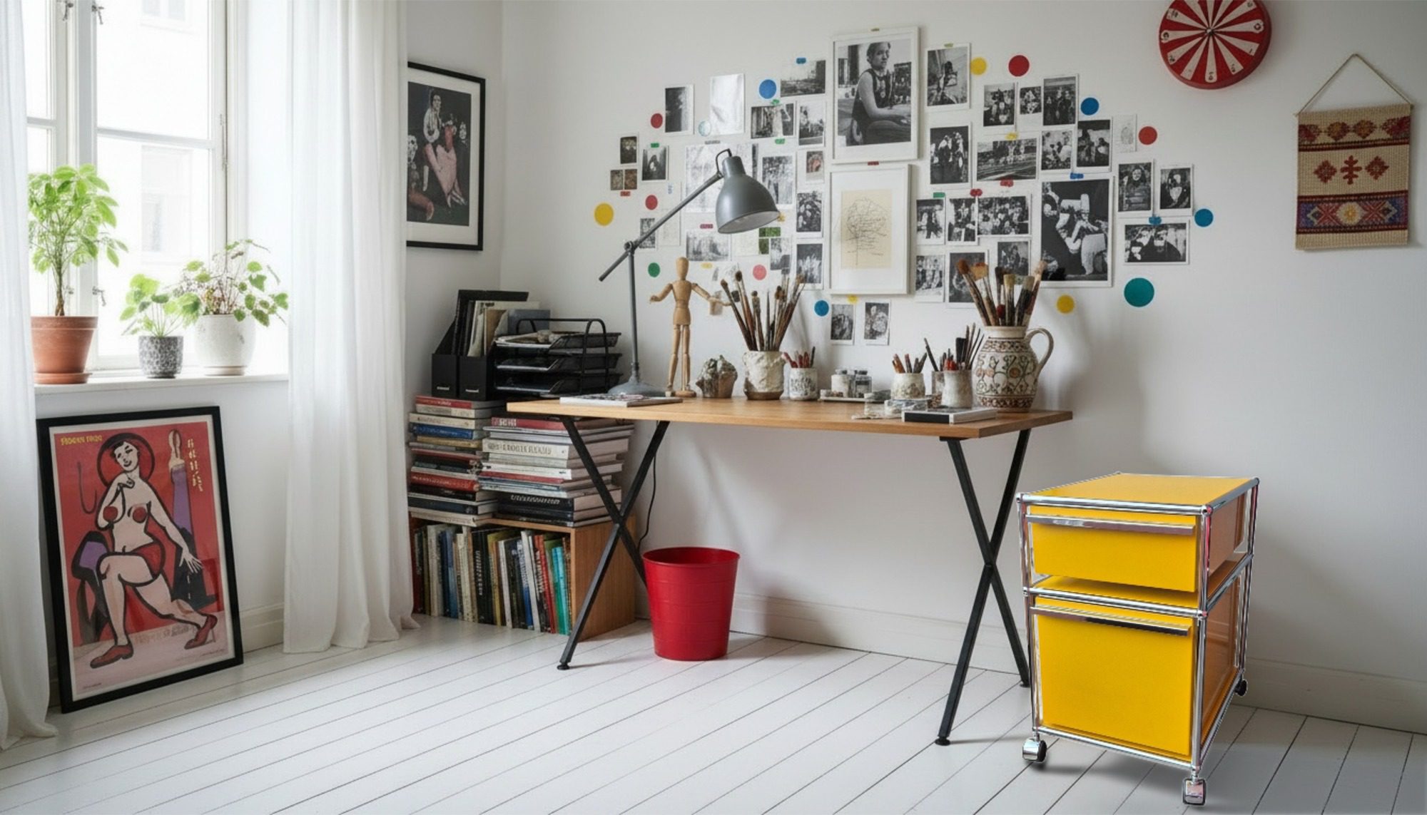 USM Haller Rollcontainer gelb mit 2 Schubladen – Original gebraucht in einem Homeoffice aufgestellt – Einrichtungsbeispiel mit Designklassiker